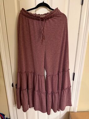 Three Birds Nest NWT Mauve Tiered Ruffle Bell Pants